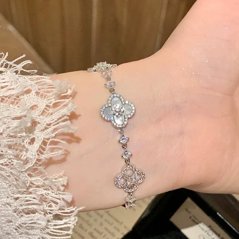 Sakura Kleeblatt Armband